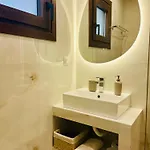 아파트 Riada 알미로스